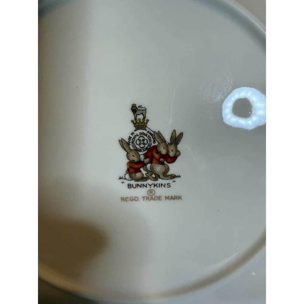 Royal Doulton Bunnykins 4-Piece Child Dinnerware Set Plate Bowl Cup Saucer